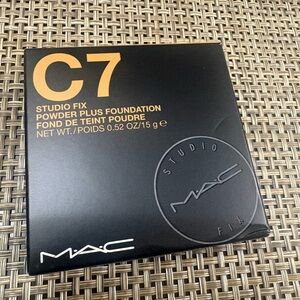 MAC Cosmetics Studio Fix Powder Plus Foundation C7